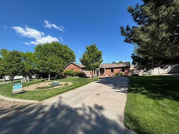2nd image of 106 Cambridge Ct