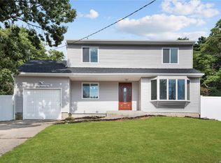 1009 Wilson Blvd, Central Islip, NY 11722