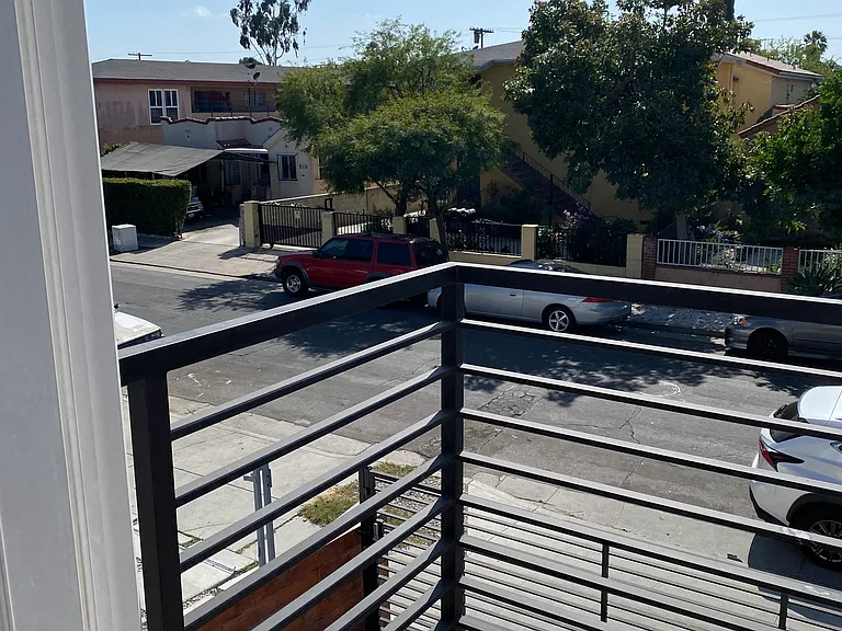 2300 Carmona Ave — Photo 54