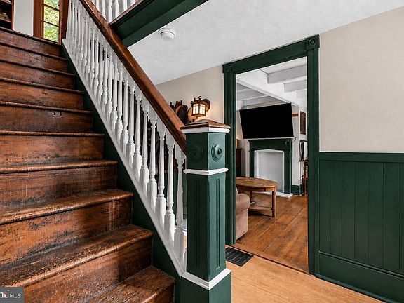 4th image of 130 S Green St
