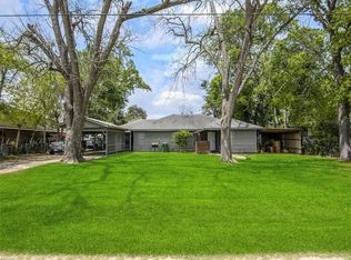 304 Cook St, Dayton, TX 77535