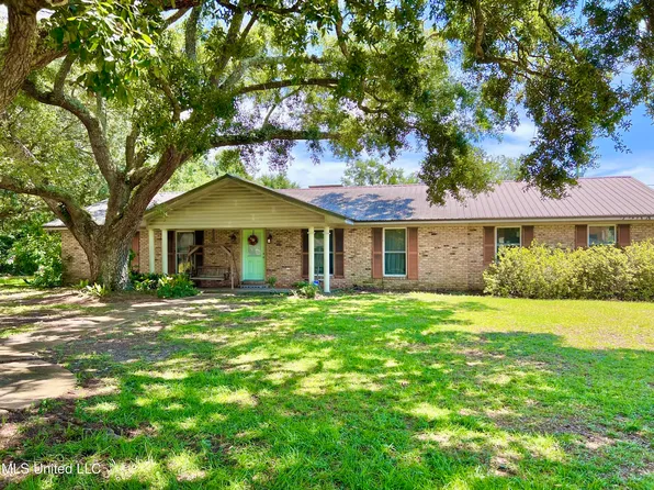7904 Point Aux Chenes Rd, Ocean Springs, MS 39564