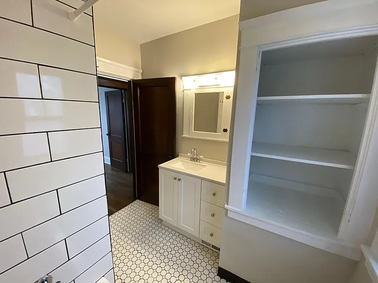 15242 Lakeshore Blvd — Photo 31