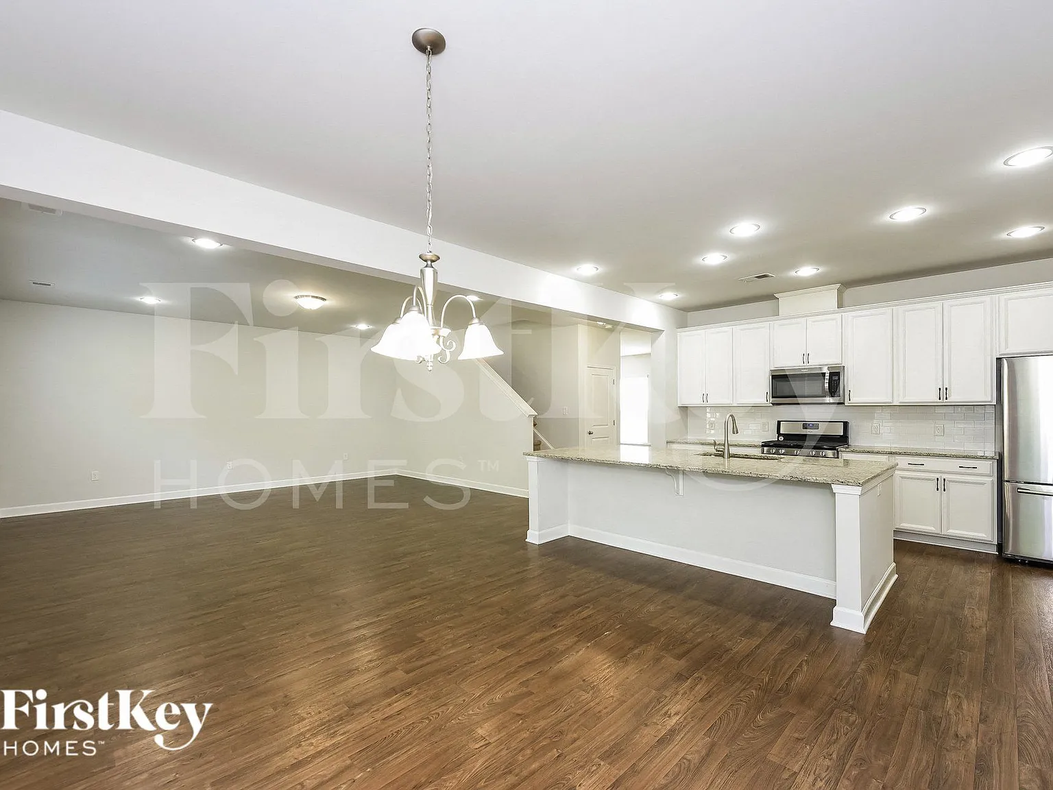 4 bed, 2.5 bath, 2890 sqft, $2,960 — Photo 3