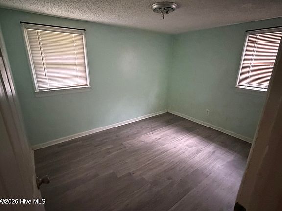5th image of 2131 Veterans Drive