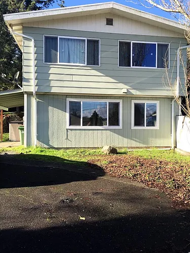 995 S 10th St Photo 1