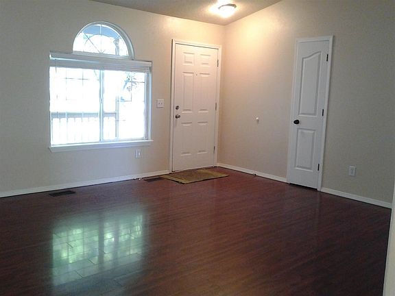 3rd image of 2802 W Bobcat Dr