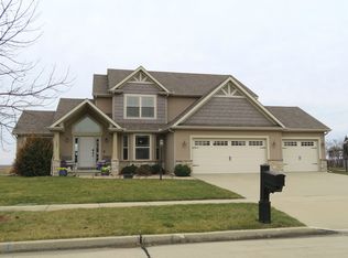 1607 Sandcherry Ct, Champaign, IL 61822