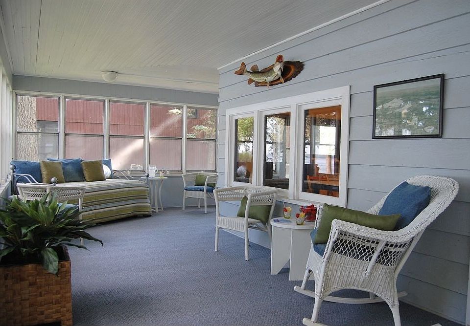 Screened Porch