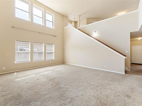 3rd image of 228 Shoshone Ridge Dr