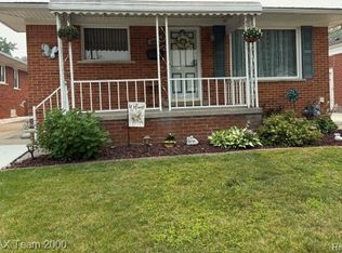 15195 Russell Ave, Allen Park, MI 48101
