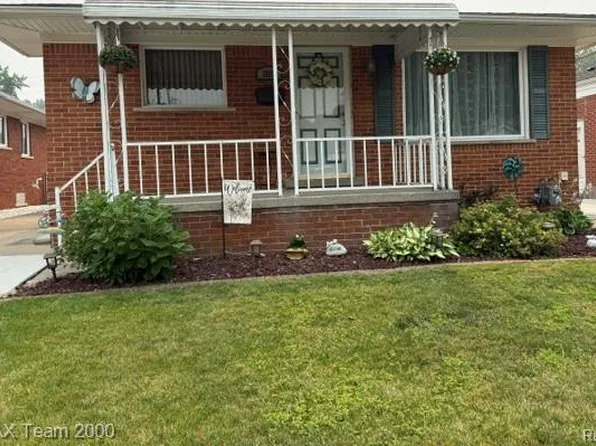 15195 Russell Ave, Allen Park, MI 48101