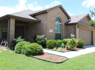 624 Yarborough St, Crowley, TX 76036