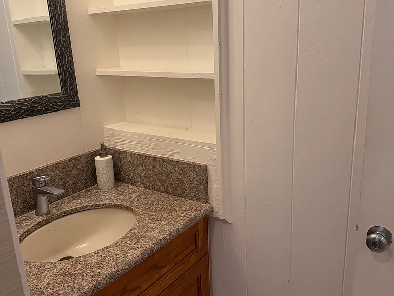 1419 Piikoi St #E — Photo 18