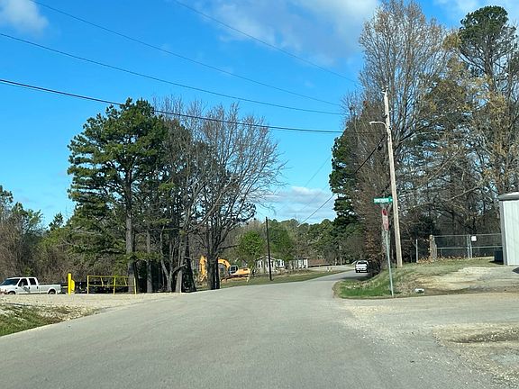 5th image of 315 Mountain Home Rd