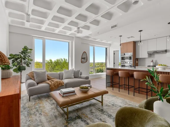 125 Lowell St #7B, Somerville, MA 02143