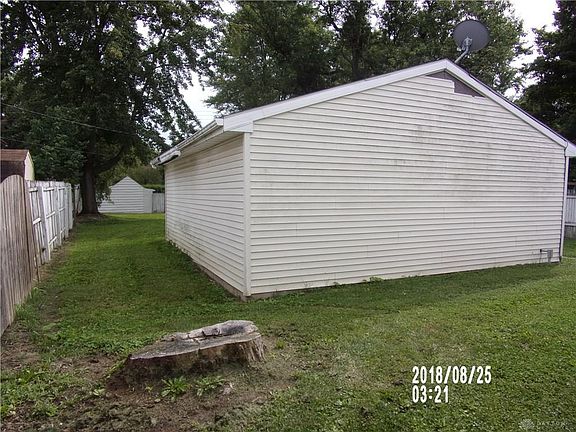 3rd image of 229 E James St
