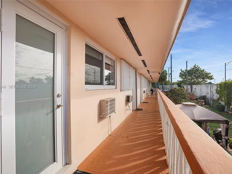 1000 SW 11th Ave #17E — Photo 15