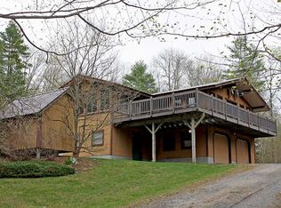95 White Pines Rd, Proctorsville, VT 05153