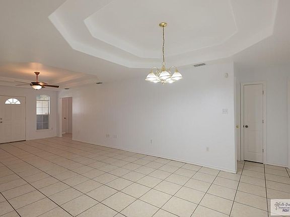 4th image of 1906 Bald Cypress Dr