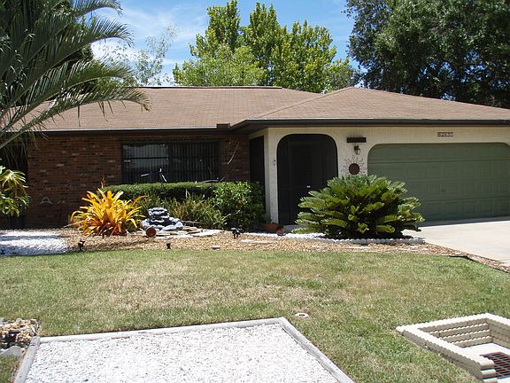 Street view w/addt'l parking