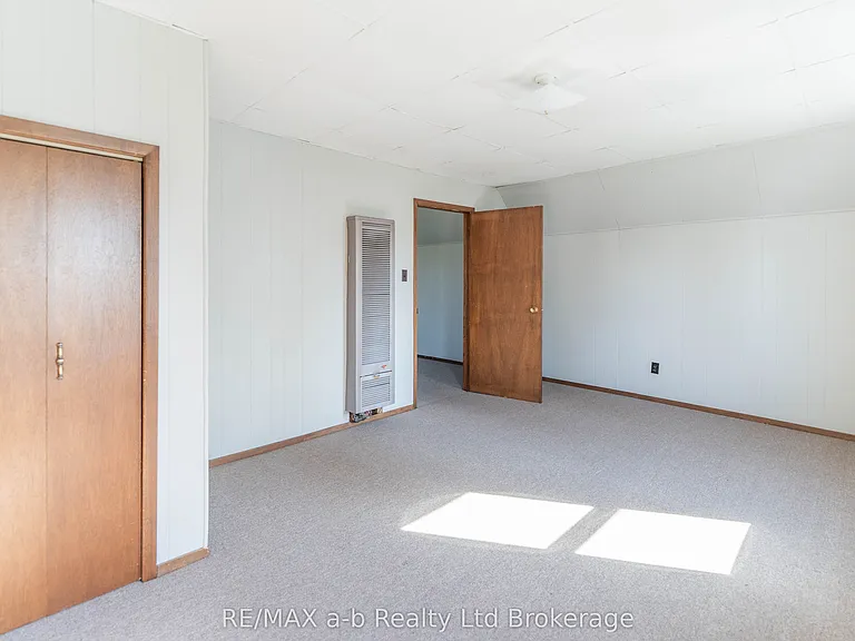 10 McKenzie St #A — Photo 12