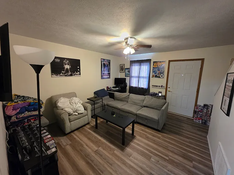 3456 Giant City Rd #C — Photo 2