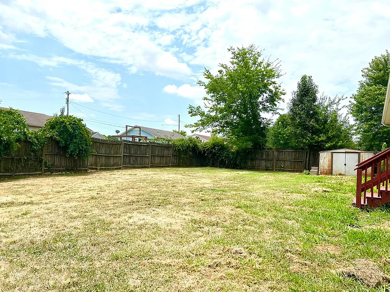 128 Gail St — Photo 13