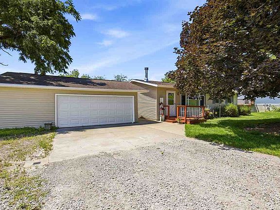 2nd image of 3429 Ridgecrest Dr NE