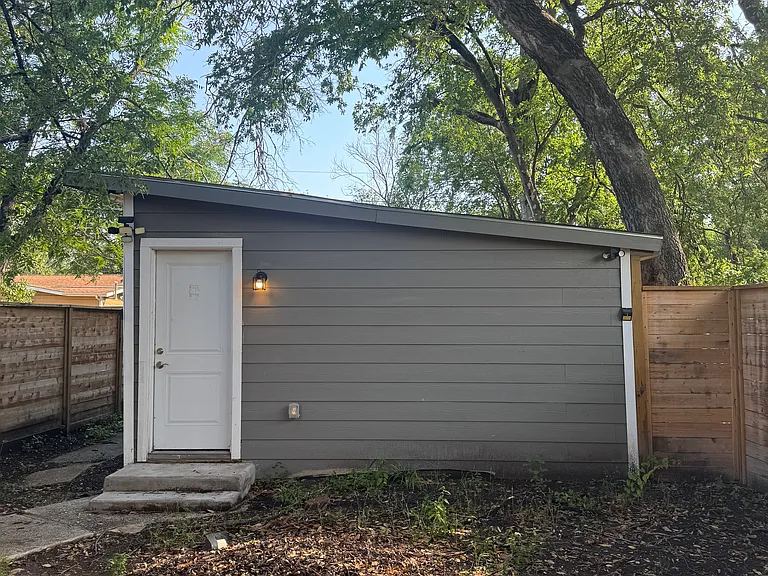 127 Loy Dr — Photo 18