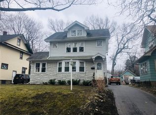 115 Grassmere Park, Rochester, NY 14612