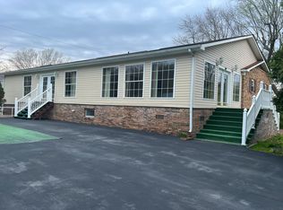 132 Elm St, Tazewell, VA 24651