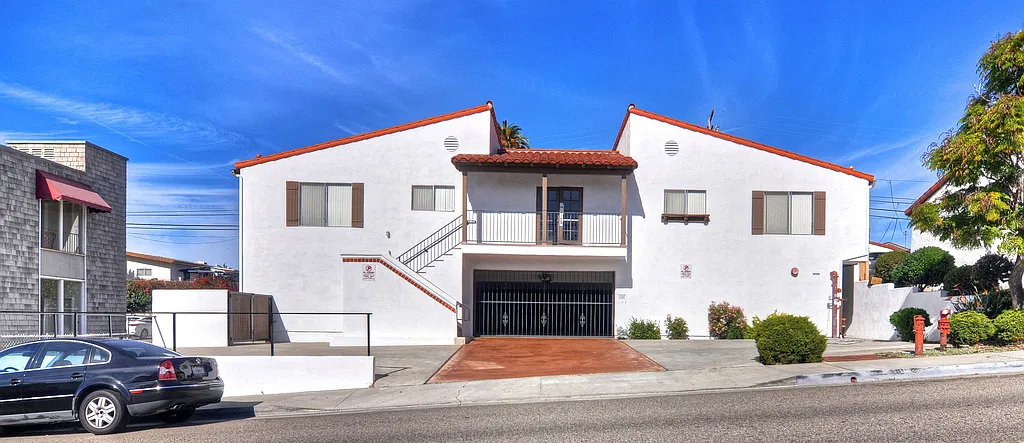147 Avenida Serra — Photo 1