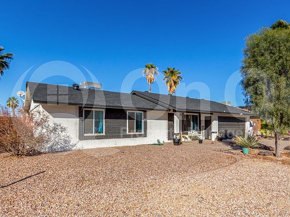 3rd image of 520 E Jahns Pl