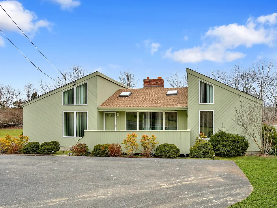 58 Windmill Ln