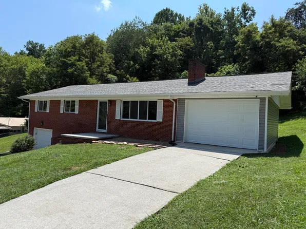 828 Overlook Dr, Morristown, TN 37813