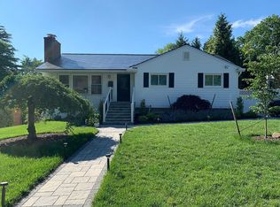 4514 Avamere St, Bethesda, MD 20814