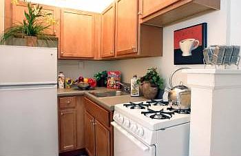 1st image of 5210 S Woodlawn Ave APT 309
