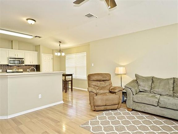 2nd image of 4005 Ayala Dr