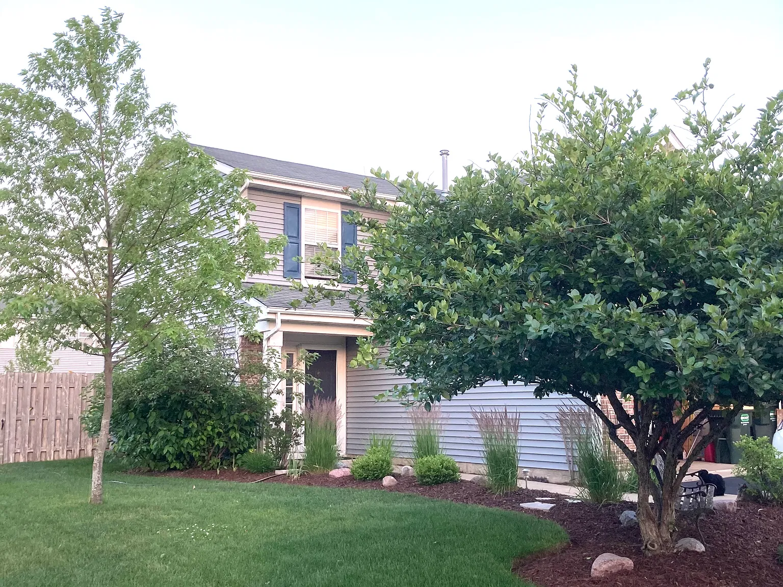 3 bed, 2.5 bath, 1536 sqft, $2,500 — Photo 2