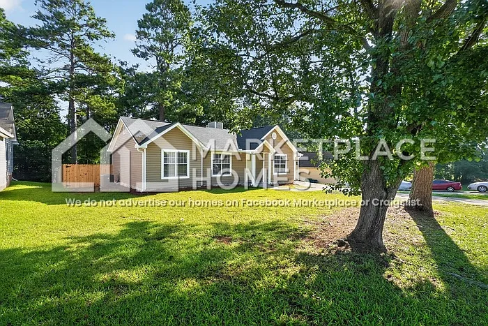 1104 Bonita Cir — Photo 2