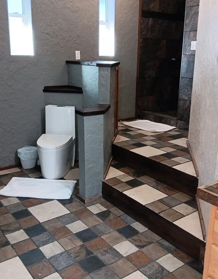 Studio, 670 sqft, $1,200 — Photo 2
