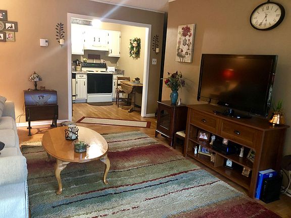 3rd image of 600 Campbell Cir Unit 7
