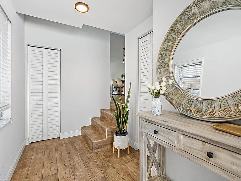 388 Golfview Rd #H — Photo 2