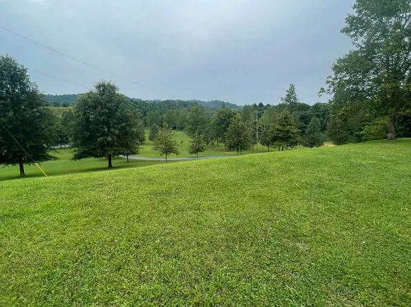 373 Dixie Ln, West Liberty, KY 41472