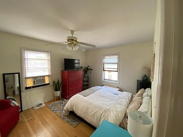 4961 N Santa Monica Blvd — Photo 14