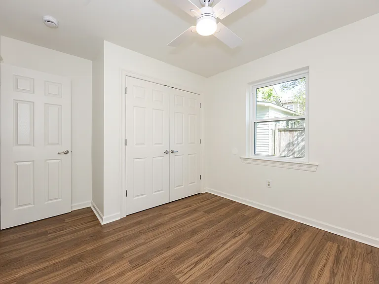 670 N 8th St #2 — Photo 8