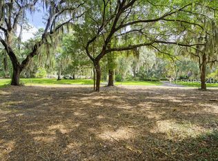 121 Spanish Point Dr, Beaufort, SC 29902
