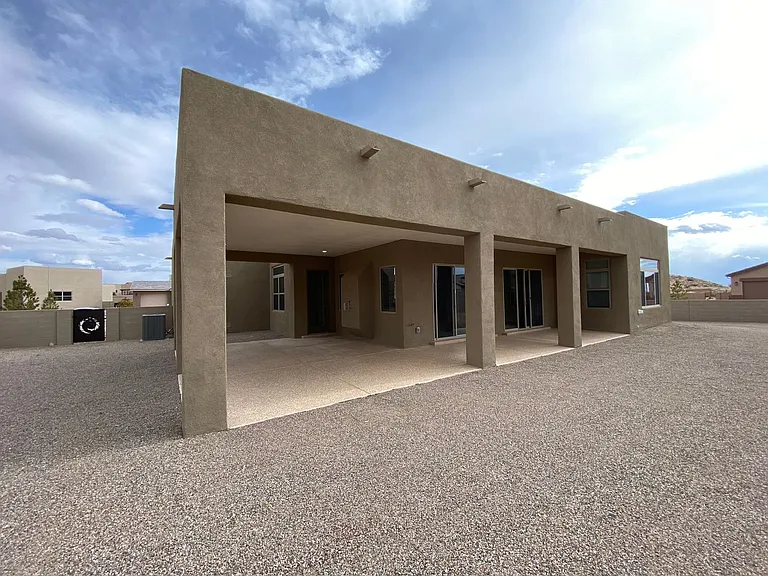 5403 Grays Peak Trl NE — Photo 19