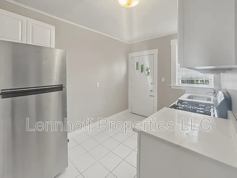 23 Hilton St #1 — Photo 6
